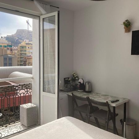 Room With Private Bathroom And Balcony Nearby The Mercado Central, Center And Beach Alicante Dış mekan fotoğraf