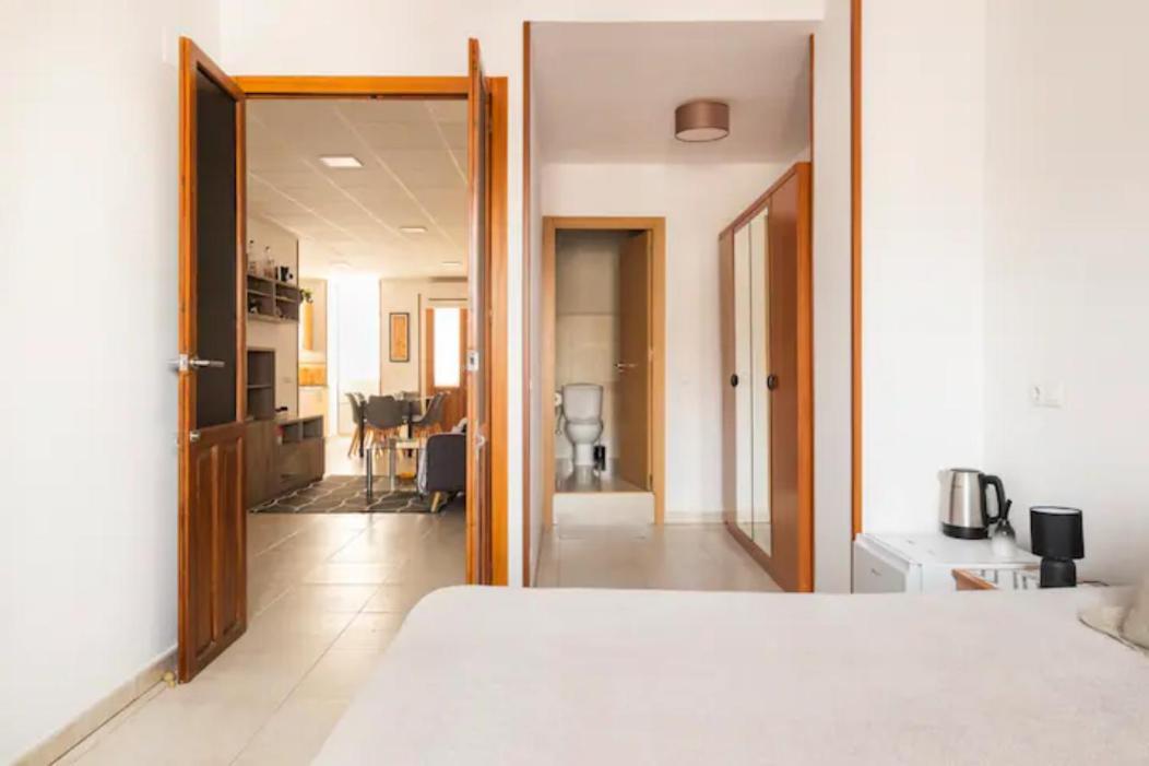 Room With Private Bathroom And Balcony Nearby The Mercado Central, Center And Beach Alicante Dış mekan fotoğraf