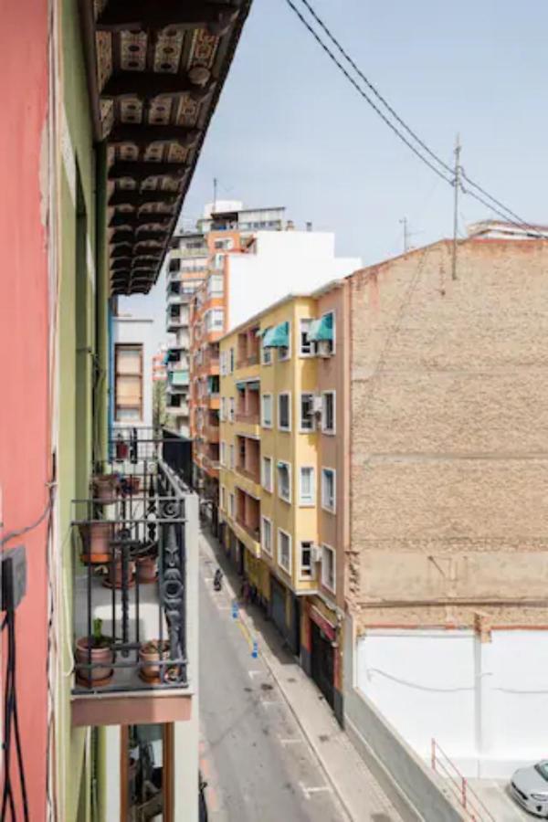 Room With Private Bathroom And Balcony Nearby The Mercado Central, Center And Beach Alicante Dış mekan fotoğraf