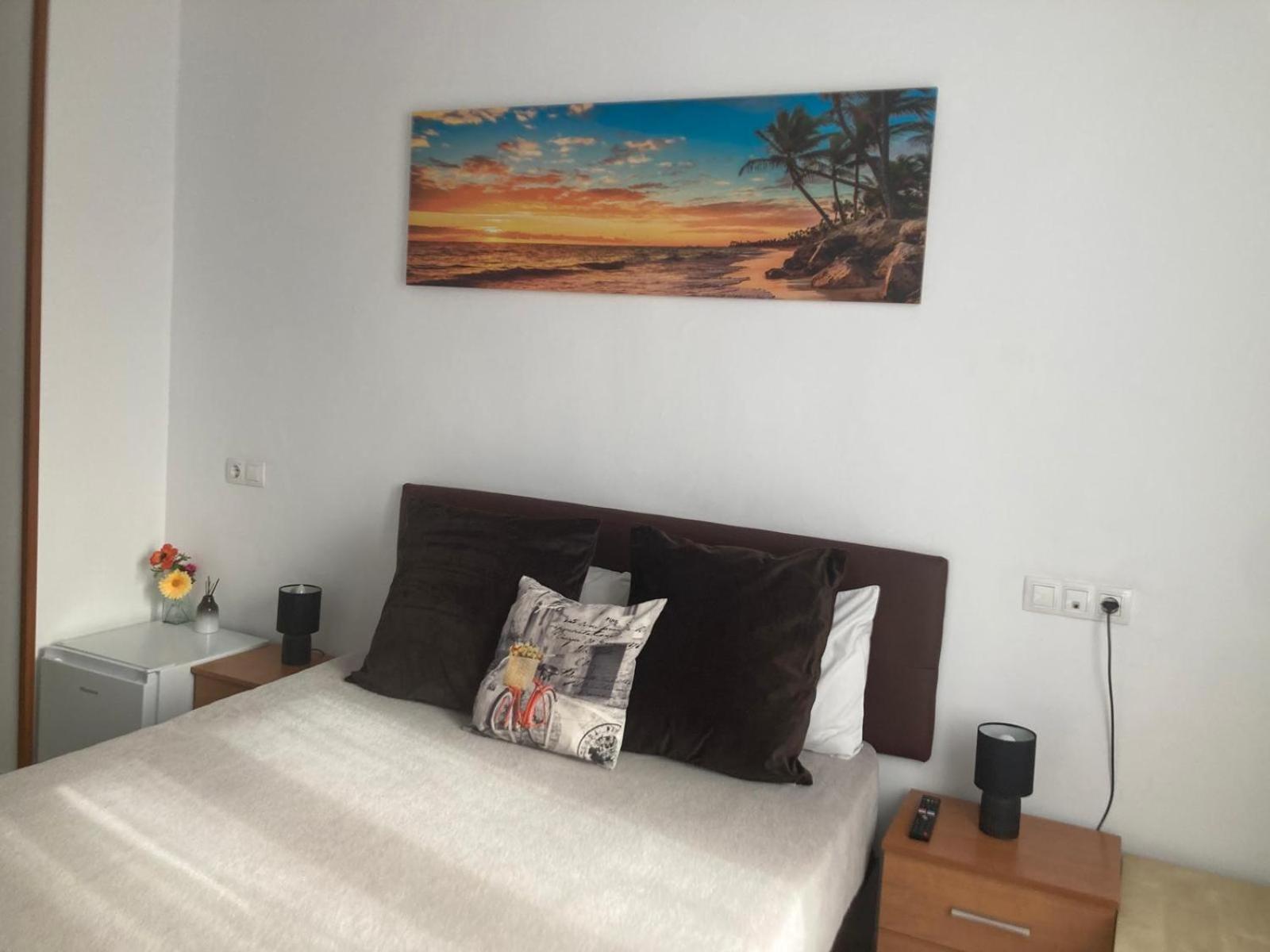 Room With Private Bathroom And Balcony Nearby The Mercado Central, Center And Beach Alicante Dış mekan fotoğraf
