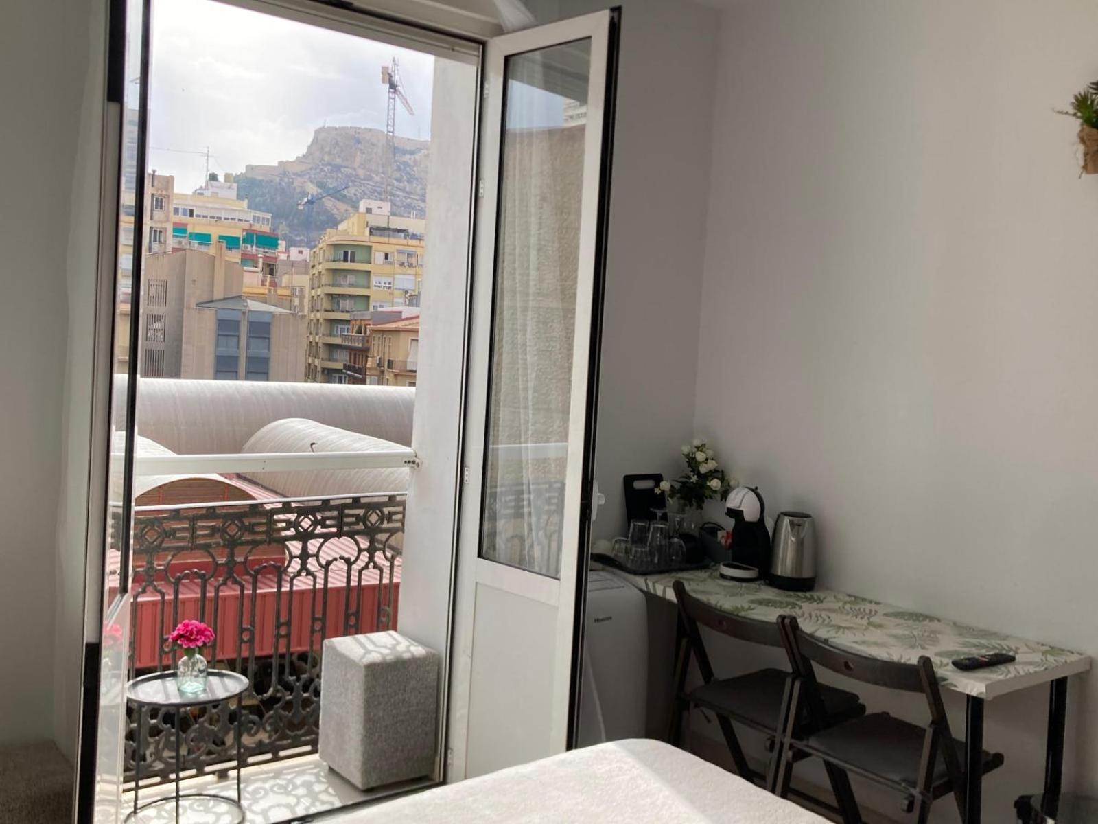 Room With Private Bathroom And Balcony Nearby The Mercado Central, Center And Beach Alicante Dış mekan fotoğraf